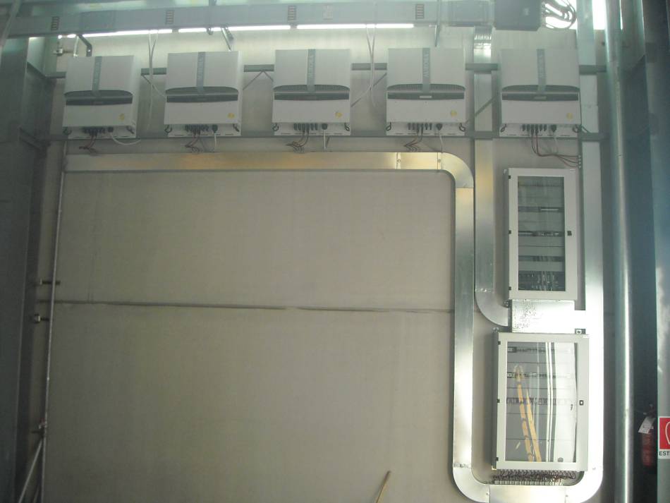 Impianto da 60kW su integrato su tetto di un capannone IMMMES s.a.s. - Campagna Lupia (VE)