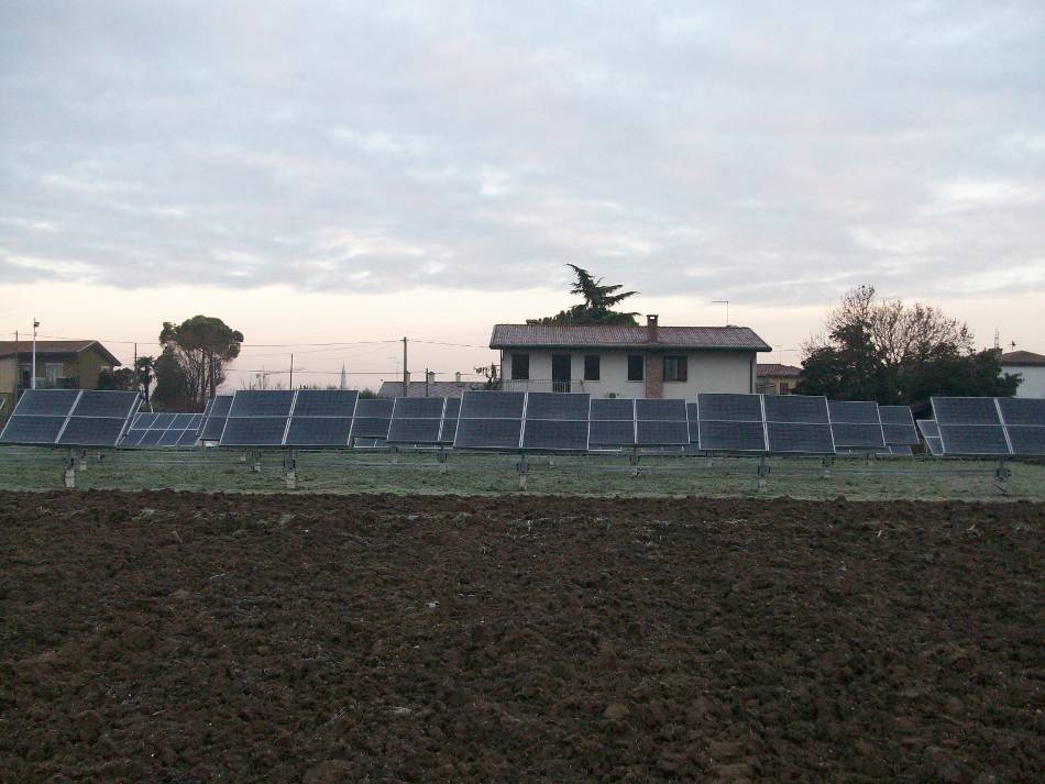 Sistema ad inseguimento biassiale controllo tramite plc Siemens con calcolo della posizione solare e algoritmo di inseguimento con feedback della posizione