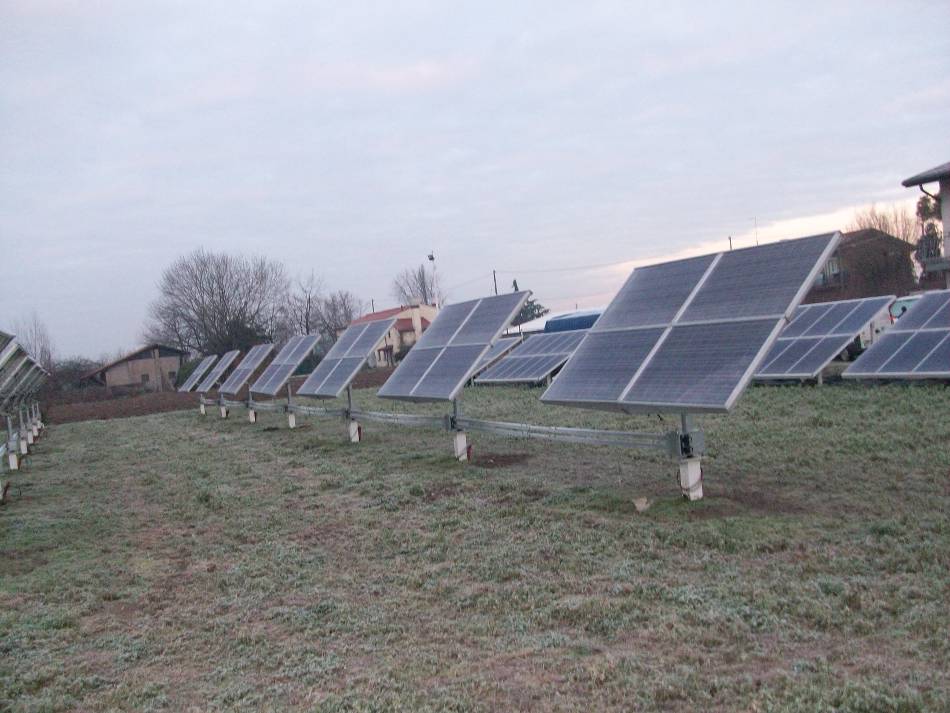 Sistema ad inseguimento biassiale controllo tramite plc Siemens con calcolo della posizione solare e algoritmo di inseguimento con feedback della posizione